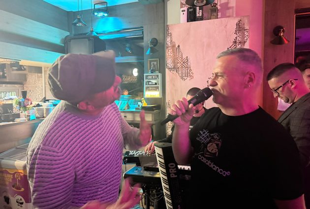 Na afteru kod Sente: Nakon spektakla u centru Zlatibora žurka takmičara "Nikad nije kasno" nastavljena do kasno u noć (VIDEO) 15 IMG 20260820 WA0002