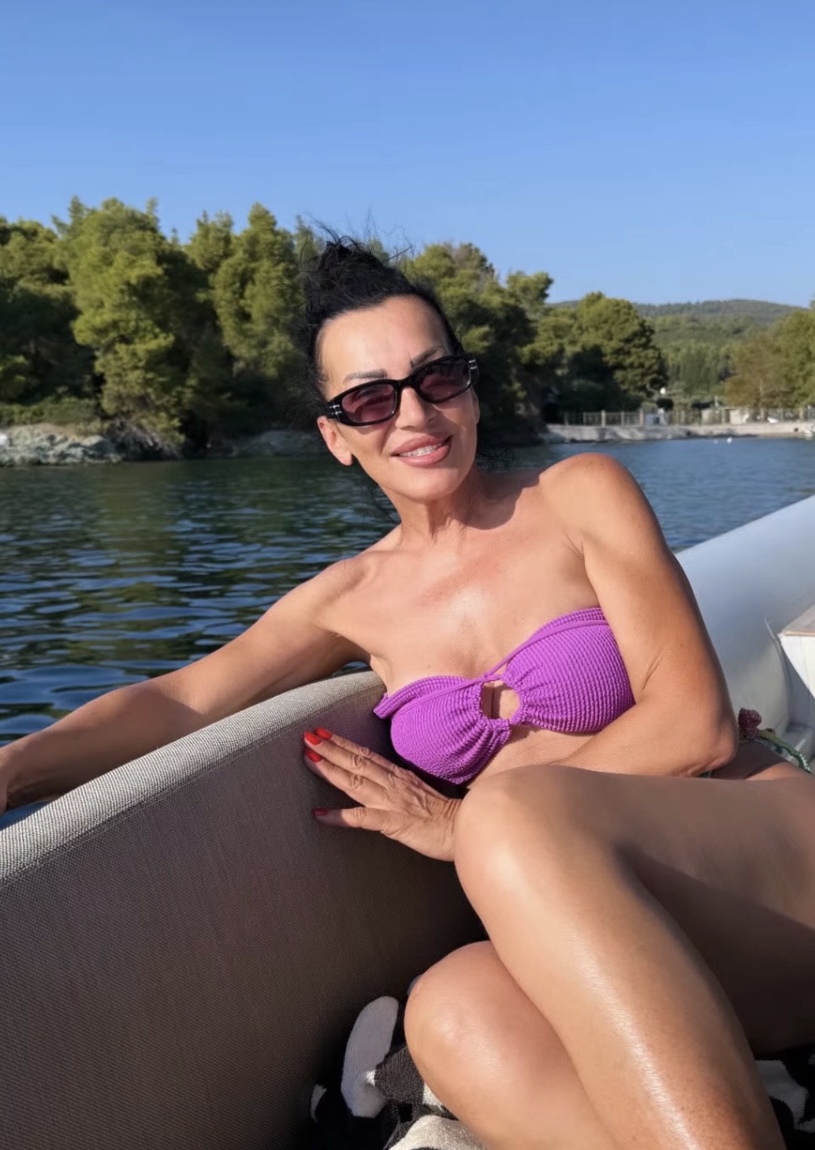 Ima 61 godinu i izgleda bolje nego ikad: Pevačica pozirala u kupaćem i oduševila sve (FOTO) 6 IMG 0959
