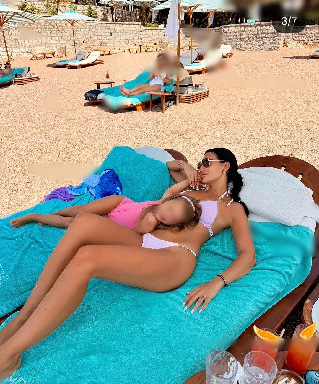 Katarina Grujić u nikad manjem bikiniju pokazala brutalan izgled: Svi gledaju samo u jedan detalj (FOTO) 6 Kaca Grujic s cerkom
