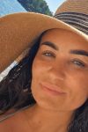 Prijina mama pokazala brutalnu figuru u bikiniju, svi na plaži gledaju u nju (FOTO) 16 Screenshot 2026 08 14 124646
