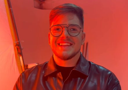 Igrali smo "Ili-ili" sa Nenadom Horvatom: Evo šta mu je velika želja, u sve umešana poznata pevačica (VIDEO) 17 Screenshot 2026 08 28 164905