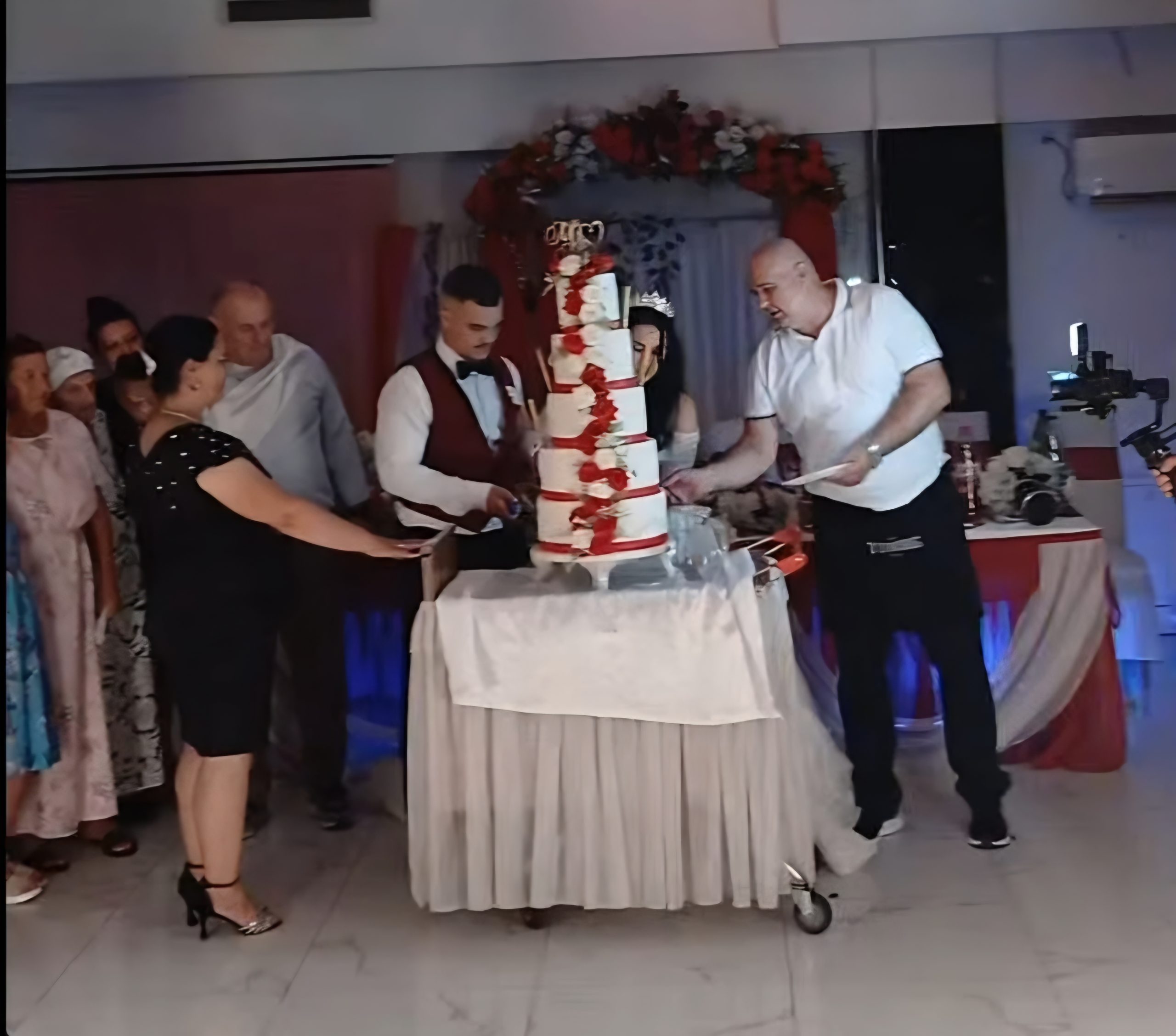 Bio je najmlađi finalista "Zvezda Granda", a sada je izgovorio sudbonosno "da": Oženio se Inel Nukić (FOTO) 7 Screenshot 20260802 125808 Instagram