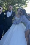 Tanja Savić oženila brata Nemanju: Pevačica zablistala u čipkanoj haljini, šlic do kuka otkrio izvajane noge, a tek da vidite mladu (VIDEO) 16 Screenshot 20260809 195503 Instagram 1