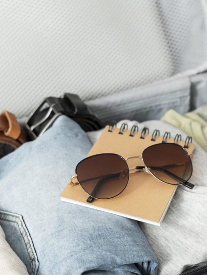 Vratili ste se sa mora? Jednu stvar nemojte uraditi odmah po dolasku kući, mnogi prave istu grešku 43 arrangement clothes accessories suitcase e1788190717170