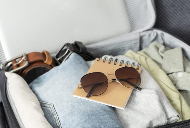 Vratili ste se sa mora? Jednu stvar nemojte uraditi odmah po dolasku kući, mnogi prave istu grešku 20 arrangement clothes accessories suitcase e1788190717170