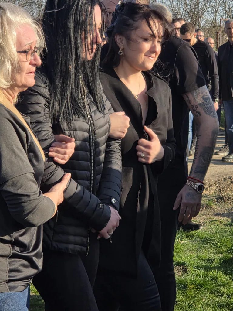 Majka Darka Lazića se prvi put oglasila nakon tragedije: "Kada su se tvoje oči zatvorile..." 5 image 6