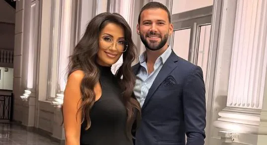 Marko Gačić objavio fotku sa trudnom devojkom: Opis ispod objave je svima zapao za oko (FOTO) 22 mg