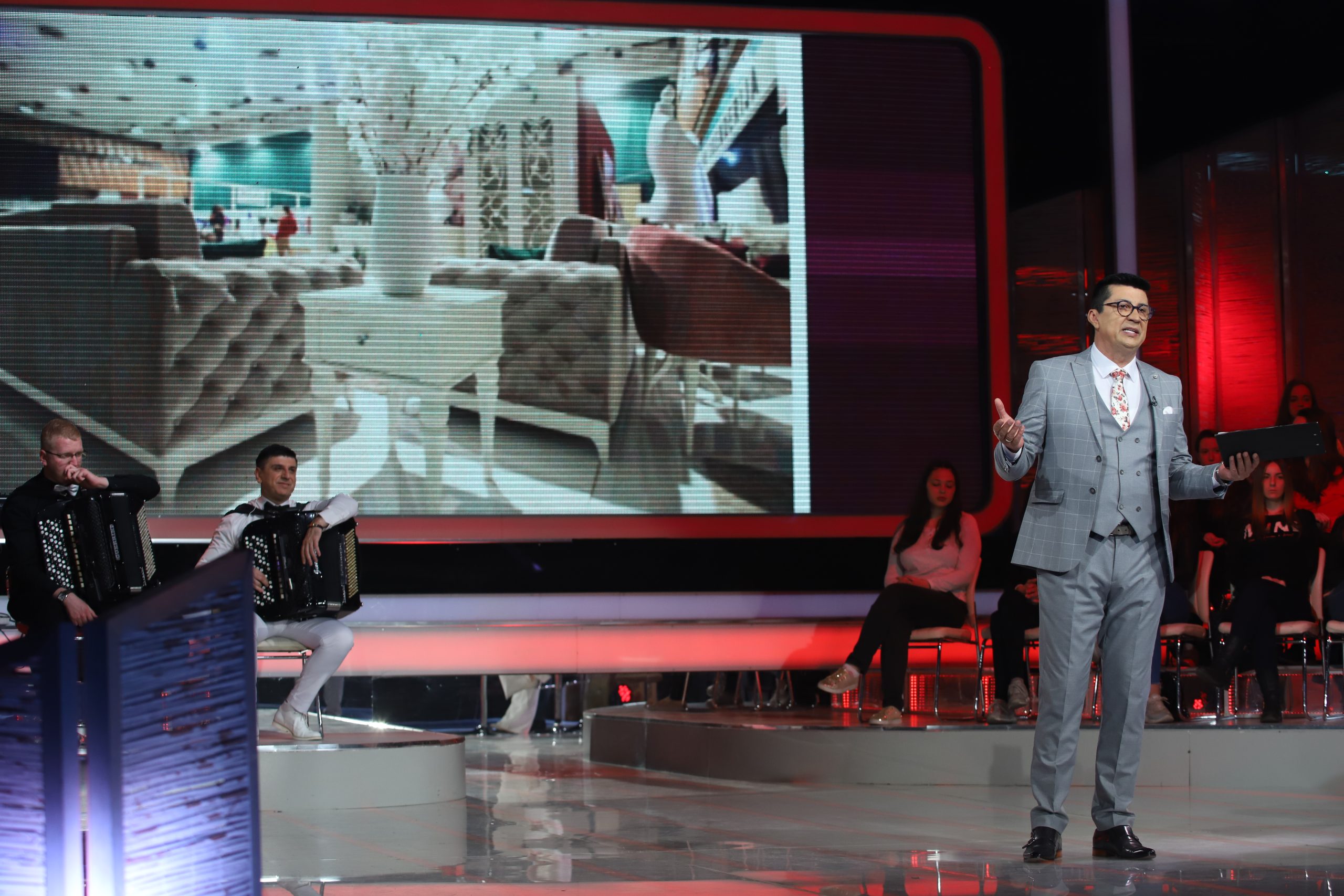Nastup iz emisije "Pesmom za dušu" ne prestaje da se gleda: Preko 10 miliona ljudi oduševljeno izvođenjem popularne pevačice (VIDEO) 6 pesmom za dusu