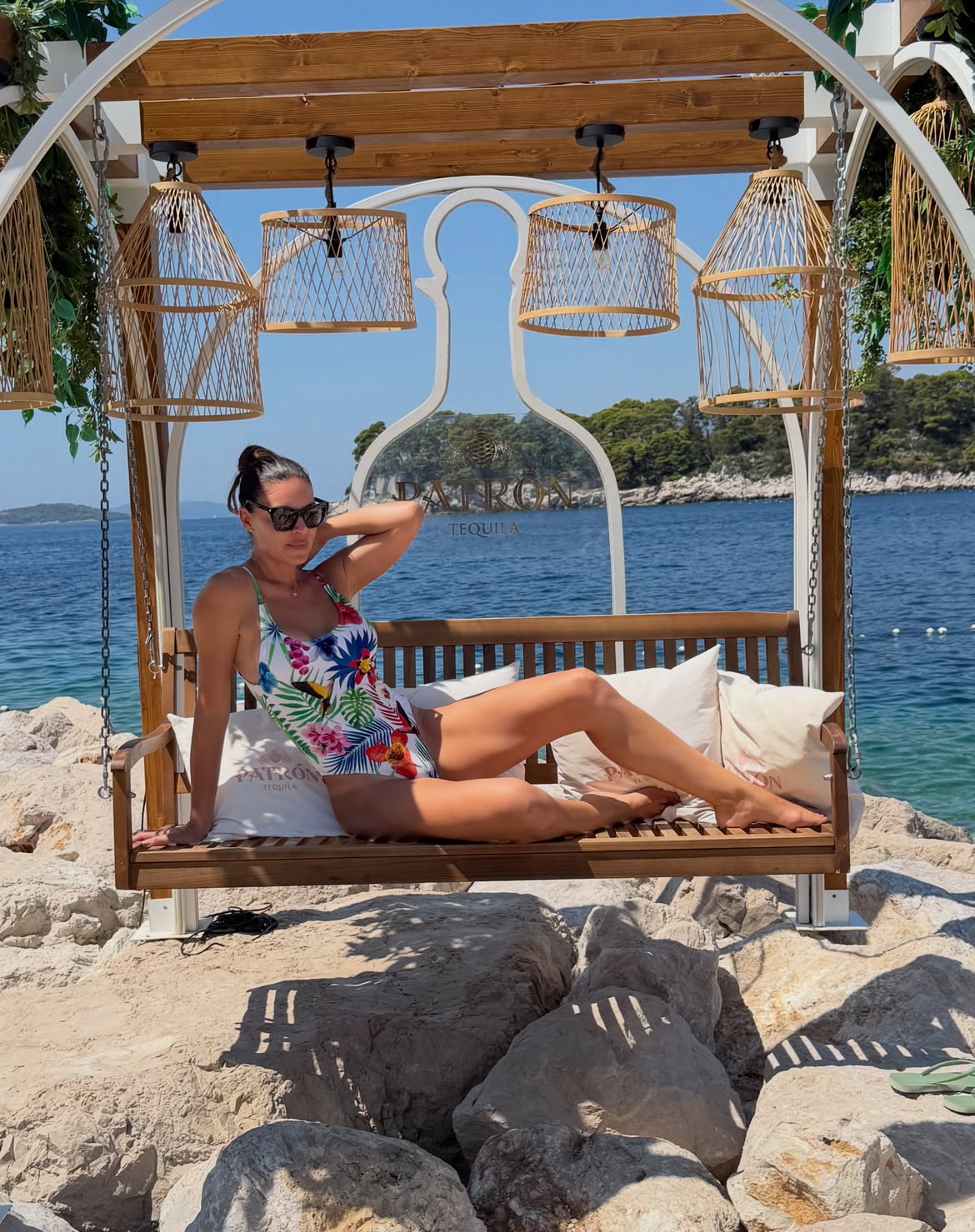 "Da li je moguće da je rodila troje dece?" Sanja Kužet u kupaćem ostavila pratioce bez teksta (FOTO) 7 sanja kuzet 3
